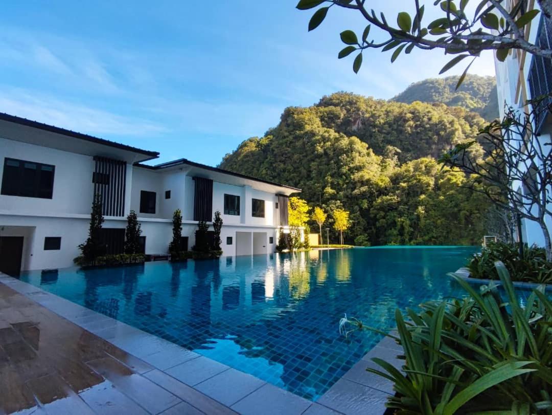 Hotspring 2 Premium 1510 Sunway Onsen Theme Park View, 5pax Apartment *