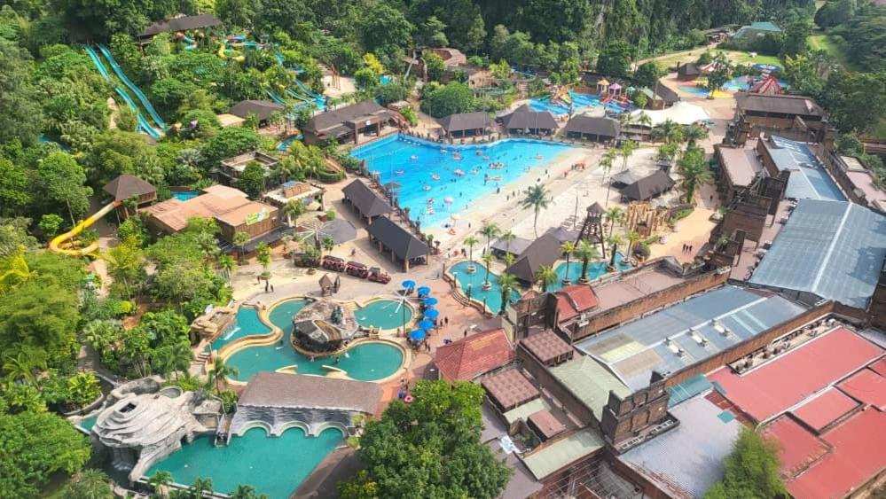 Hotspring 2 Premium 1510 Sunway Onsen Theme Park View, 5pax Apartment *